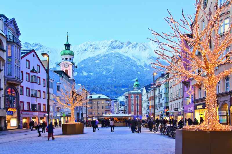 Im Advent einen Bummel durch die Maria Theresienstraße, so schön ist der Weihnachtsmarkt Innsbruck, Foto: Alexander Tolmo 