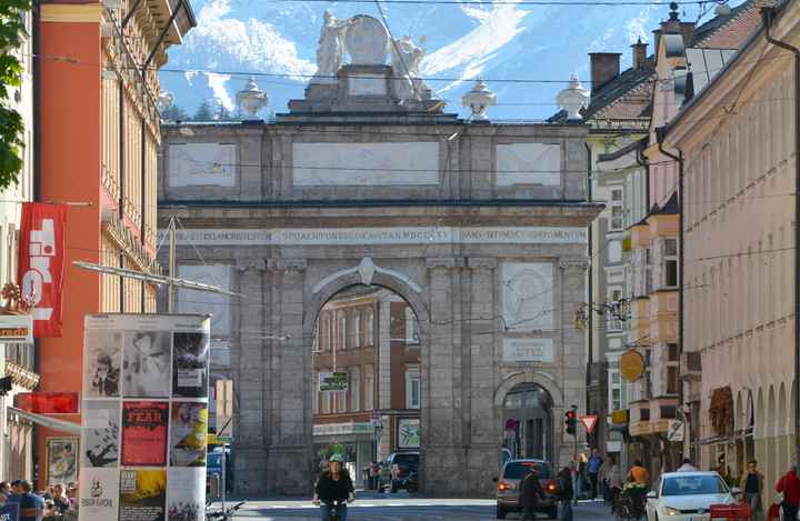 Die Triumphpforte in der Maria Theresien Straße Innsbruck