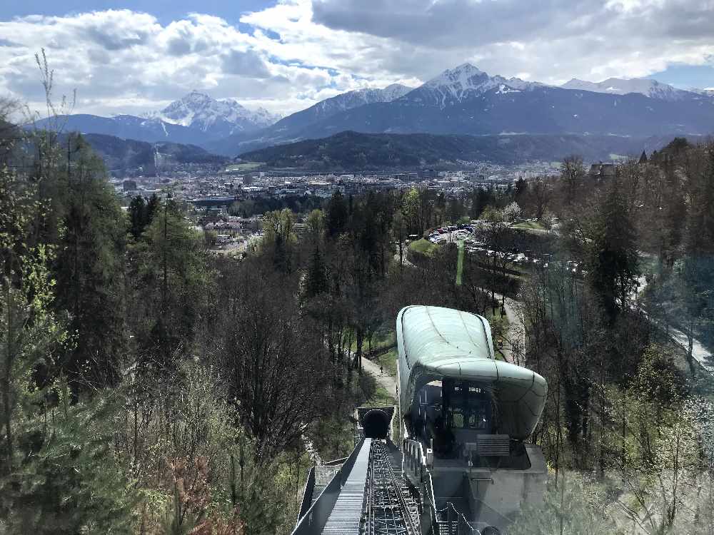 Die von Zara Hadid gestaltete Station Alpenzoo der Hungerburgbahn