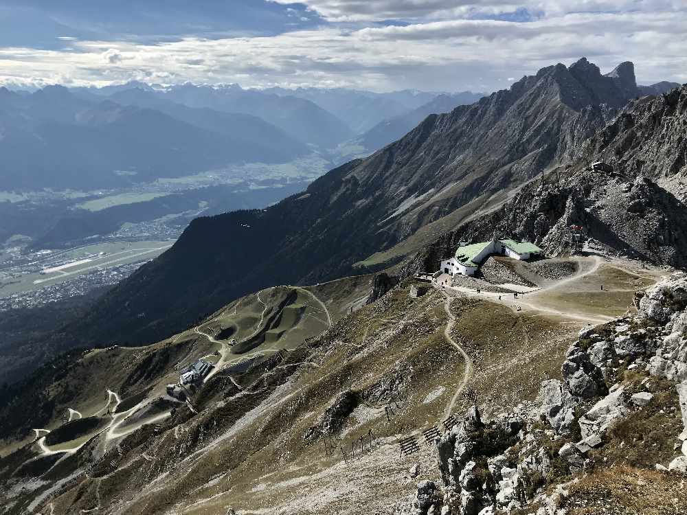 Aus der Innsbruck Altstadt auf das Hafelekar 