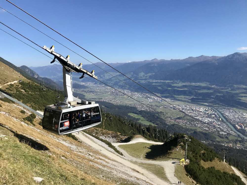 Seegrubenbahn: Die Nordkettenbahn Innsbruck bei der Bergstation Seegrube