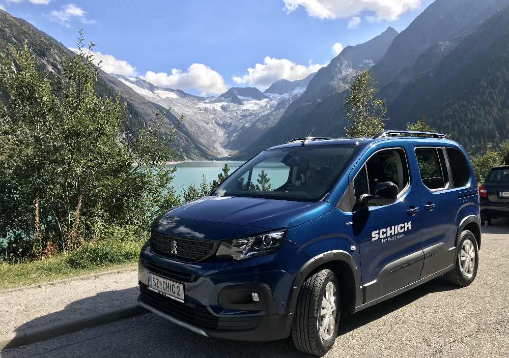 Autohaus Innsbruck: Aus dem Peugeot Autohaus Schick nahe Innsbruck