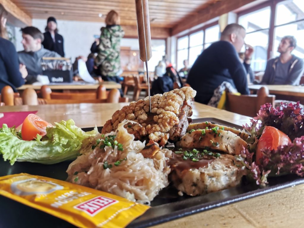 Innsbruck im Winter - "der Wadlbeisser vom Schwein" auf der Seegrube