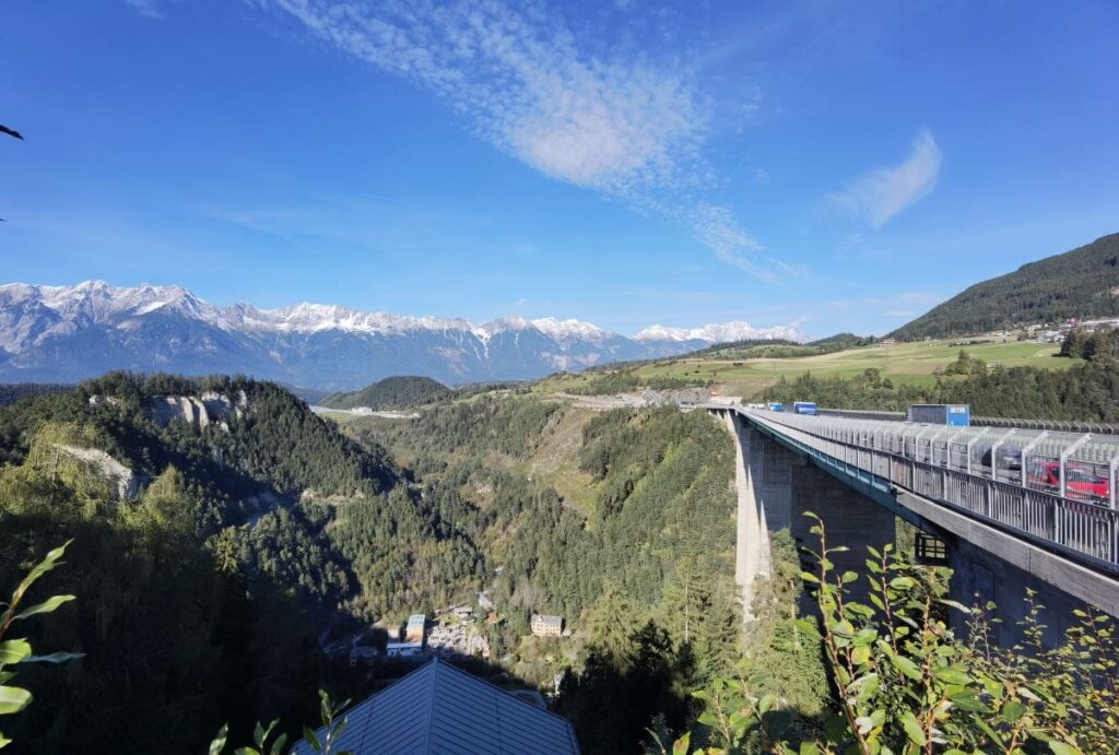 Europabrücke Innsbruck - von der offiziellen Aussichtsplattform gesehen