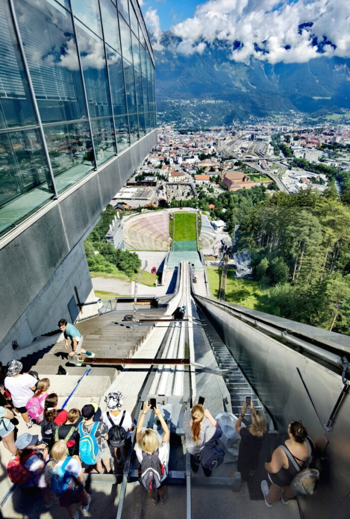 Blick von der Bergisel Skisprungschanze aus der Sicht der Skispringer