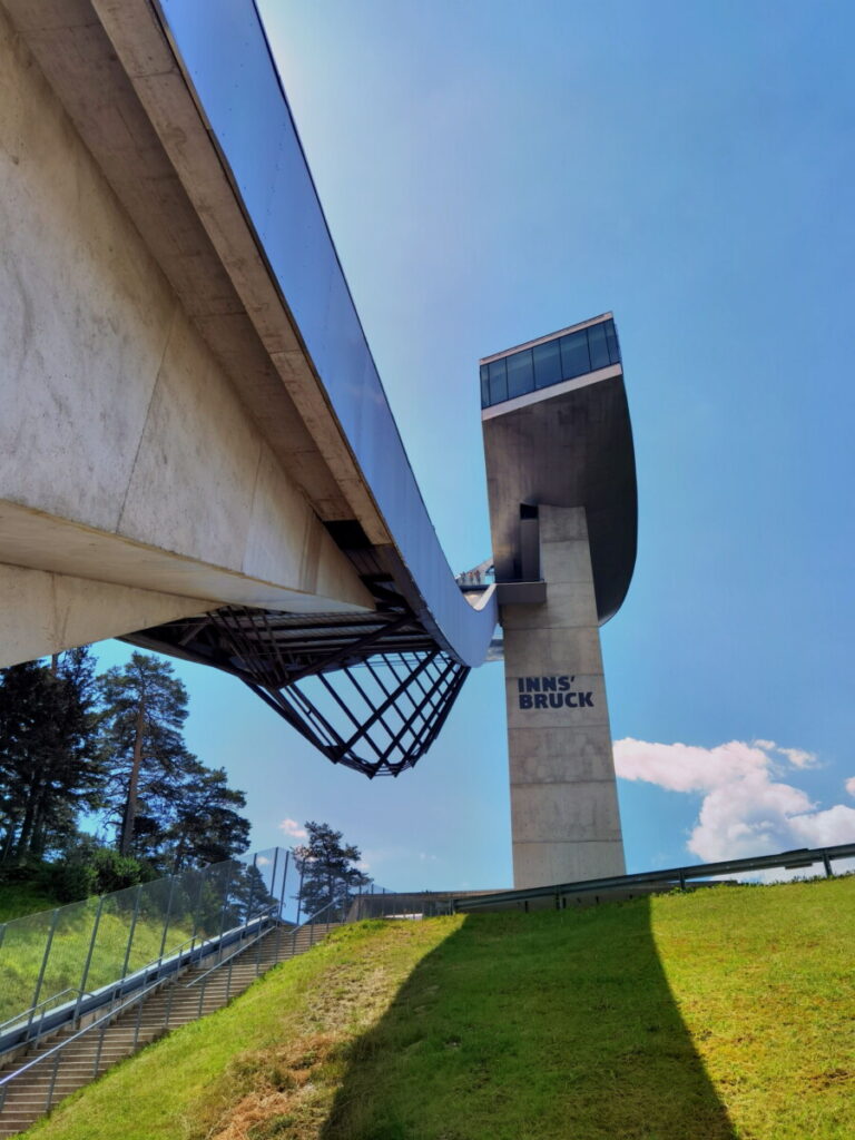 Außergewöhnliche Innsbruck Wanderung zum Bergisel auf die Bergiselschanze plus optionalem Ausflug in die Sillschlucht