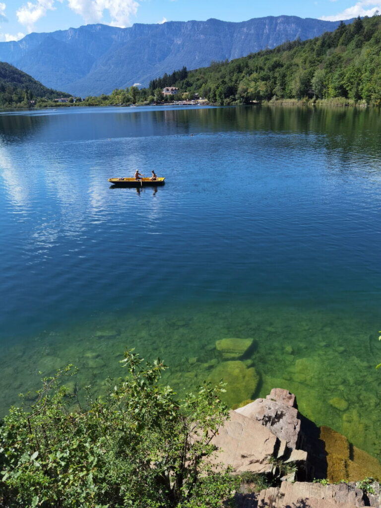 außergewöhnliche Reiseziele in Italien: Der Montiggler See