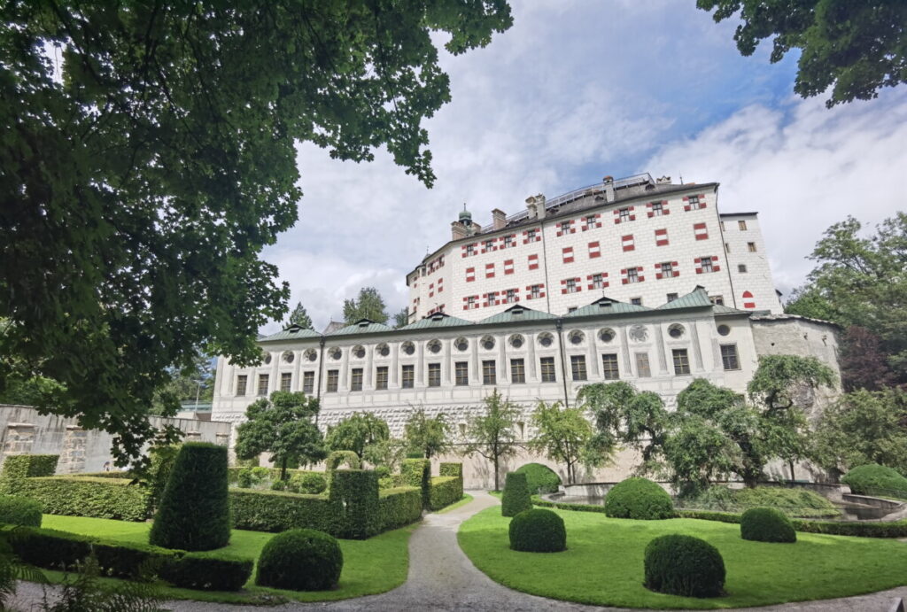 Innsbruck Park mit Schloss - in Ambras